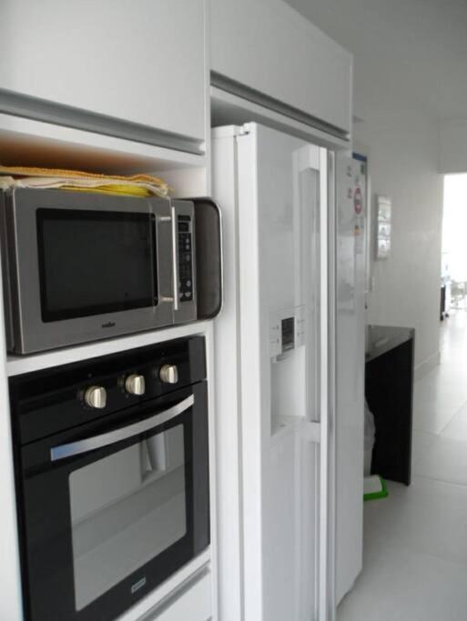 Apto De 3 Dorm De Frente Ao Mar Guarujá Zewnętrze zdjęcie